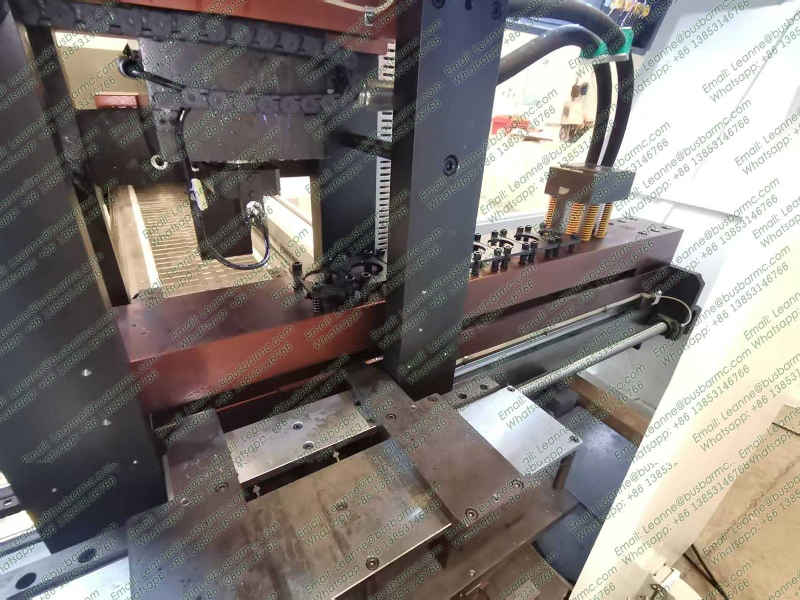 Heavy duty hydraulic busbar workstation